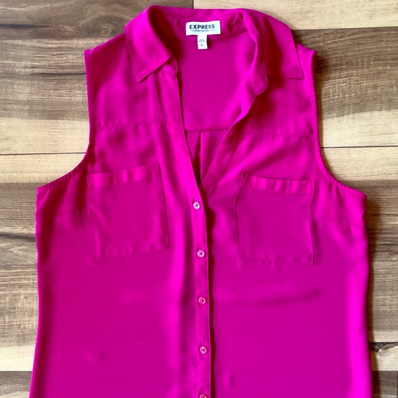 Express Collared Button Tank - Picture 2 of 6